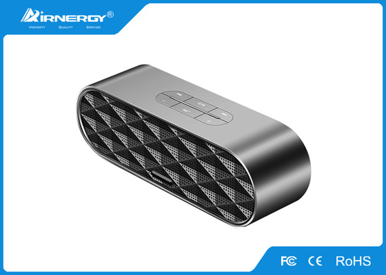 Ασημένιος μικρός Bluetooth ομιλητών φορέας μουσικής γ υγιής μίνι με την μπαταρία 2000mAH μέσα