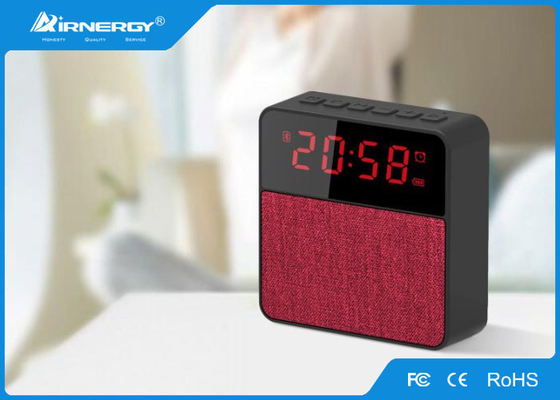 Φορητή μίνι δύναμη ομιλητών 3W Bluetooth υφασμάτων με το ραδιόφωνο FM, μέγεθος 107*35*105mm